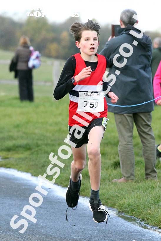 Boys and grils under-13s, Heaton Memorial 10k Road Race, Town Moor, Newcastle.  Photo: David T. Hewitson/Sports for All Pics